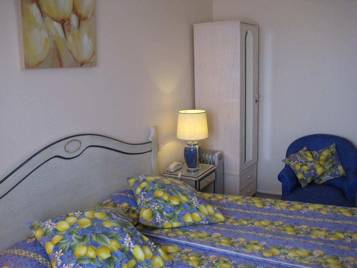Hotel Bellevue De Tradition Familiale Morcenx Room photo